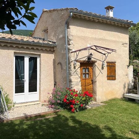 Cabanon Entoure De Montagnes Et D'Oliviers Villa Nyons Exterior photo